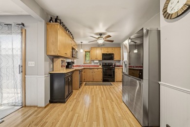 Bigger than it looks and packed with value this 5 bedroom, 2 - photo 15