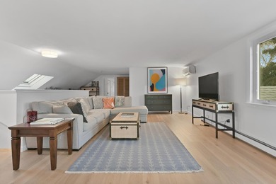 7 Oxford offers prime location within close proximity to the - photo 22