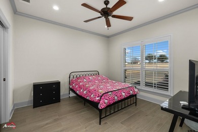 Experience luxury living at its finest in this stunning - photo 31