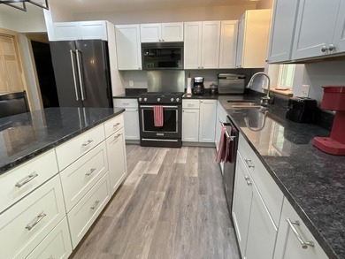 Welcome to this beautifully built 2024 ranch, thoughtfully - photo 14