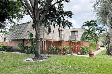 Enjoy comfortable Florida living in this bright and spacious - photo 1