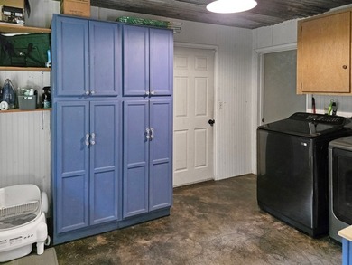 Beautiful 4BR/3BA brick home with over 2,100 sq ft in the - photo 22