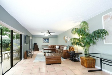 Enjoy comfortable Florida living in this bright and spacious - photo 2