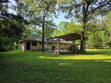 Beautiful 4BR/3BA brick home with over 2,100 sq ft in the - photo 26