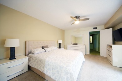 Enjoy comfortable Florida living in this bright and spacious - photo 6