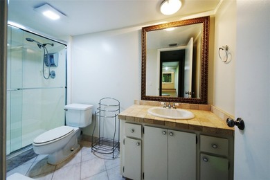Enjoy comfortable Florida living in this bright and spacious - photo 10