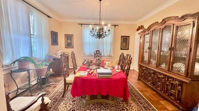 Detached 4-bedroom stucco colonial on a 40x100 lot with long - photo 3