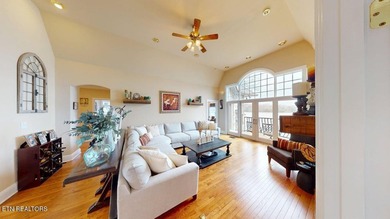 Stunning & Awe-Inspiring Lakefront Living in Rarity Bay where - photo 6
