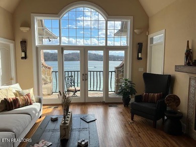 Stunning & Awe-Inspiring Lakefront Living in Rarity Bay where - photo 7