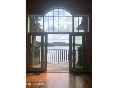 Stunning & Awe-Inspiring Lakefront Living in Rarity Bay where - photo 9