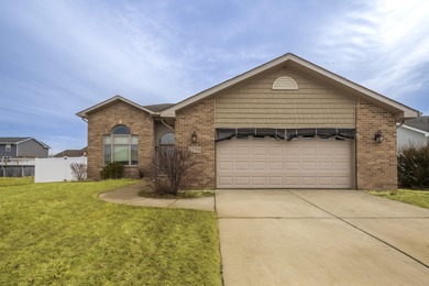 Cedar Lake - Lake County Home For Sale in Cedar Lake Indiana