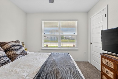 Welcome to 51 Silverthorn Street in Freeport -- a stylish and - photo 17