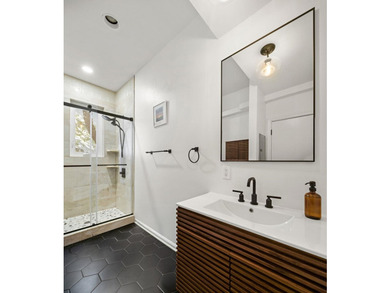 Welcome to this beautifully maintained approximately 1,065 sq - photo 19