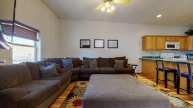 Live/Work opportunity in a beautiful North Valley setting