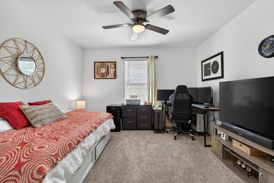 Welcome to 51 Silverthorn Street in Freeport -- a stylish and - photo 25