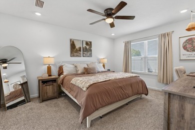Welcome to 51 Silverthorn Street in Freeport -- a stylish and - photo 40