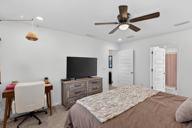 Welcome to 51 Silverthorn Street in Freeport -- a stylish and - photo 43