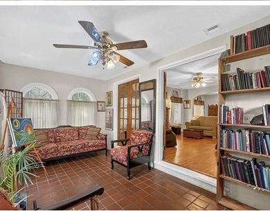 705 Lytle St - photo 1