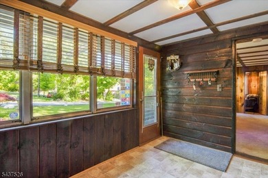 Welcome to this adorable year round ranch-style lake home! Upon - photo 7