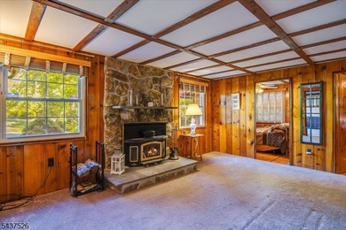 Welcome to this adorable year round ranch-style lake home! Upon - photo 9
