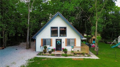 Welcome home to this cute and cozy 2-bedroom, 1-bath property - photo 1