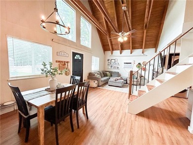 Welcome home to this cute and cozy 2-bedroom, 1-bath property - photo 4