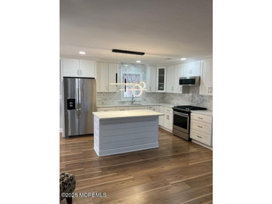 Stunning Move-in Ready Home in Desirable Open Sussex Model! - photo 10