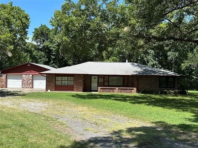 (private lake, pond, creek) Home Sale Pending in Fort Gibson Oklahoma