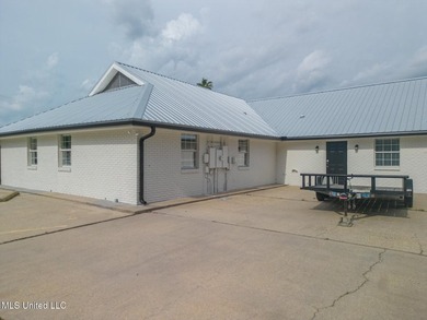 Fully Leased 3,118 SF Bay St. Louis Medical Office Building- - photo 3