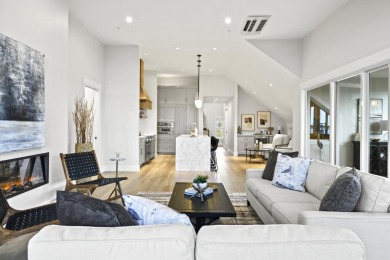 Located in Portland's desirable Eastern Waterfront, this