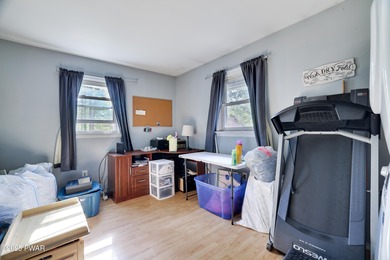 Welcome to this warm and well-cared-for 4-bedroom, 2-bath home - photo 12