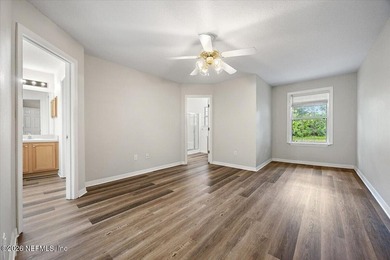 Beautifully maintained and move-in ready 4-bedroom, 3-bath home - photo 13