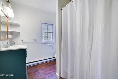 Welcome to this warm and well-cared-for 4-bedroom, 2-bath home - photo 23