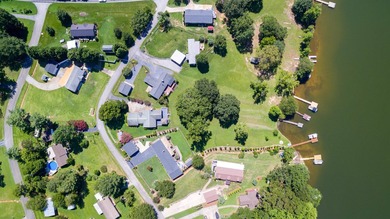 Welcome to 423 Coggins Shore Rd, a beautiful waterfront home in - photo 25