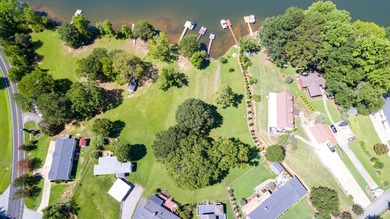 Welcome to 423 Coggins Shore Rd, a beautiful waterfront home in - photo 26