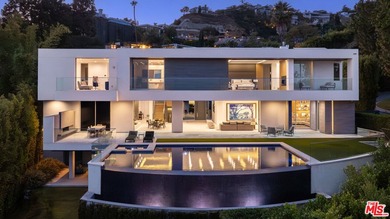 Perched on a secluded promontory above the Sunset Strip, this - photo 1
