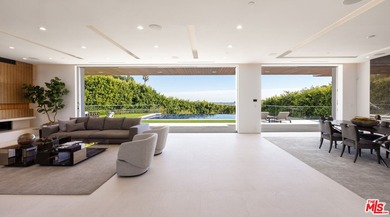 Perched on a secluded promontory above the Sunset Strip, this - photo 8