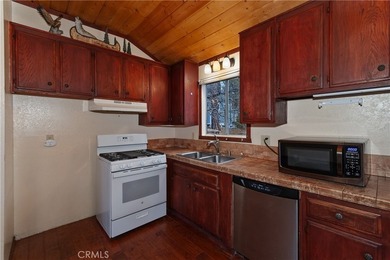 Chalet style home located in Sugarloaf ~ This reverse floor plan - photo 19