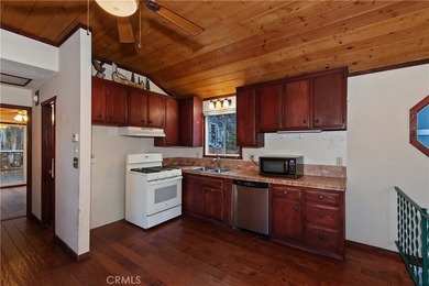 Chalet style home located in Sugarloaf ~ This reverse floor plan - photo 20