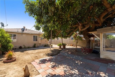 This charming 2-bedroom, 1-bathroom home offers an excellent - photo 22
