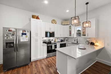 Stunning turnkey home with a fully furnished option available! - photo 4