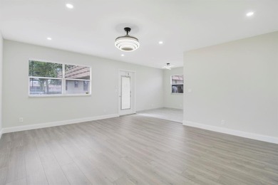 Lake Condo For Sale in Delray Beach, Florida