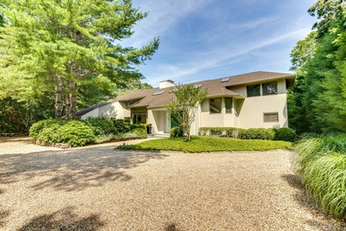 Located on a quiet cul-de-sac south of the highway in Wainscott - photo 1