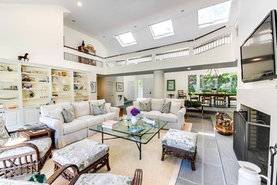 Located on a quiet cul-de-sac south of the highway in Wainscott - photo 8