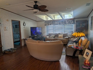 FINANCING AVAILABLE ON THIS LARGE 3/2  BEAUTIFULLY MAINTAINED