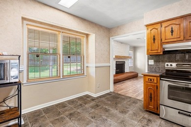 Classic ranch charm meets thoughtful updates in one of Phenix - photo 9