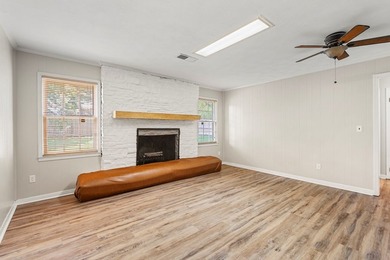 Classic ranch charm meets thoughtful updates in one of Phenix - photo 10
