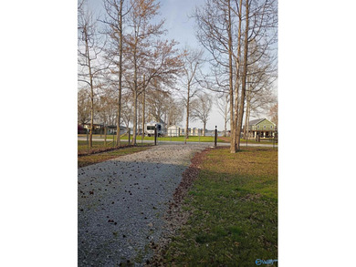 Enjoy a perfect retreat on this well maintained, fully fenced - photo 12