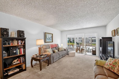 Welcome home to this beautifully maintained first-floor condo - photo 25