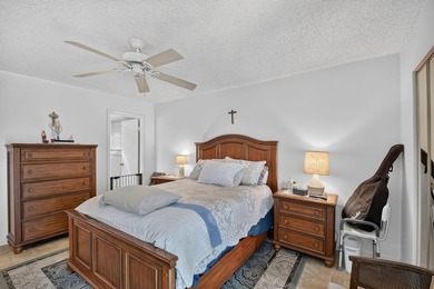 Welcome home to this beautifully maintained first-floor condo - photo 32
